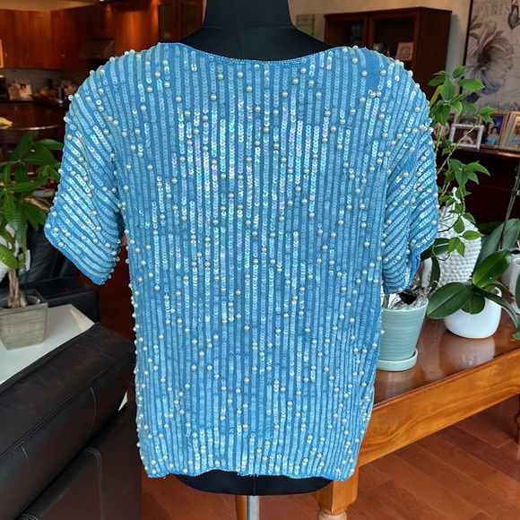 Frank Usher 80’s Vintage Baby Blue Sequin Top 100% Silk Fits Medium - Picture 5 of 15